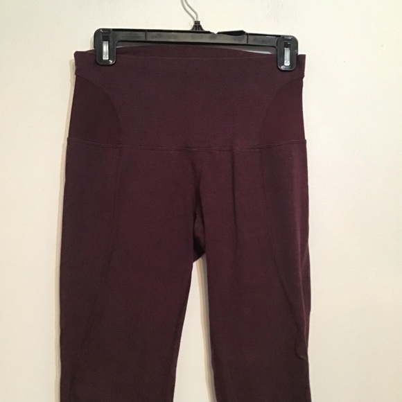 Lululemon Devi Yoga Pant
Heathered Bordeaux Drama / Black Cherry - Picture 13 of 14